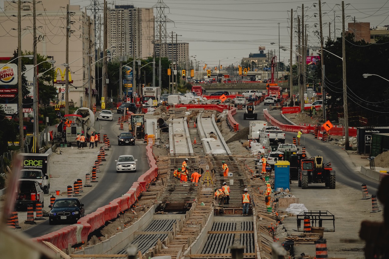 People navigate traffic and construction along Finch Ave., east of Jayzel Drive, in Toronto, Ont., on Tuesday Sept. 5, 2023. (Christopher Katsarov Luna/cred})